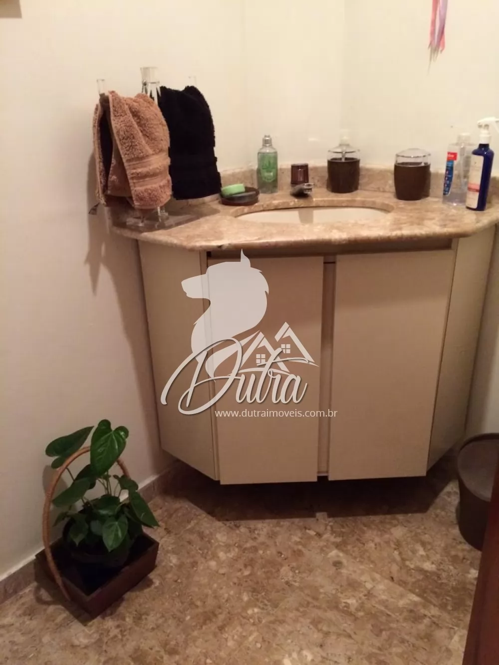 Ilha de Saint Kitts Campo Belo 216m² 04 Dormitórios 02 Suítes 3 Vagas