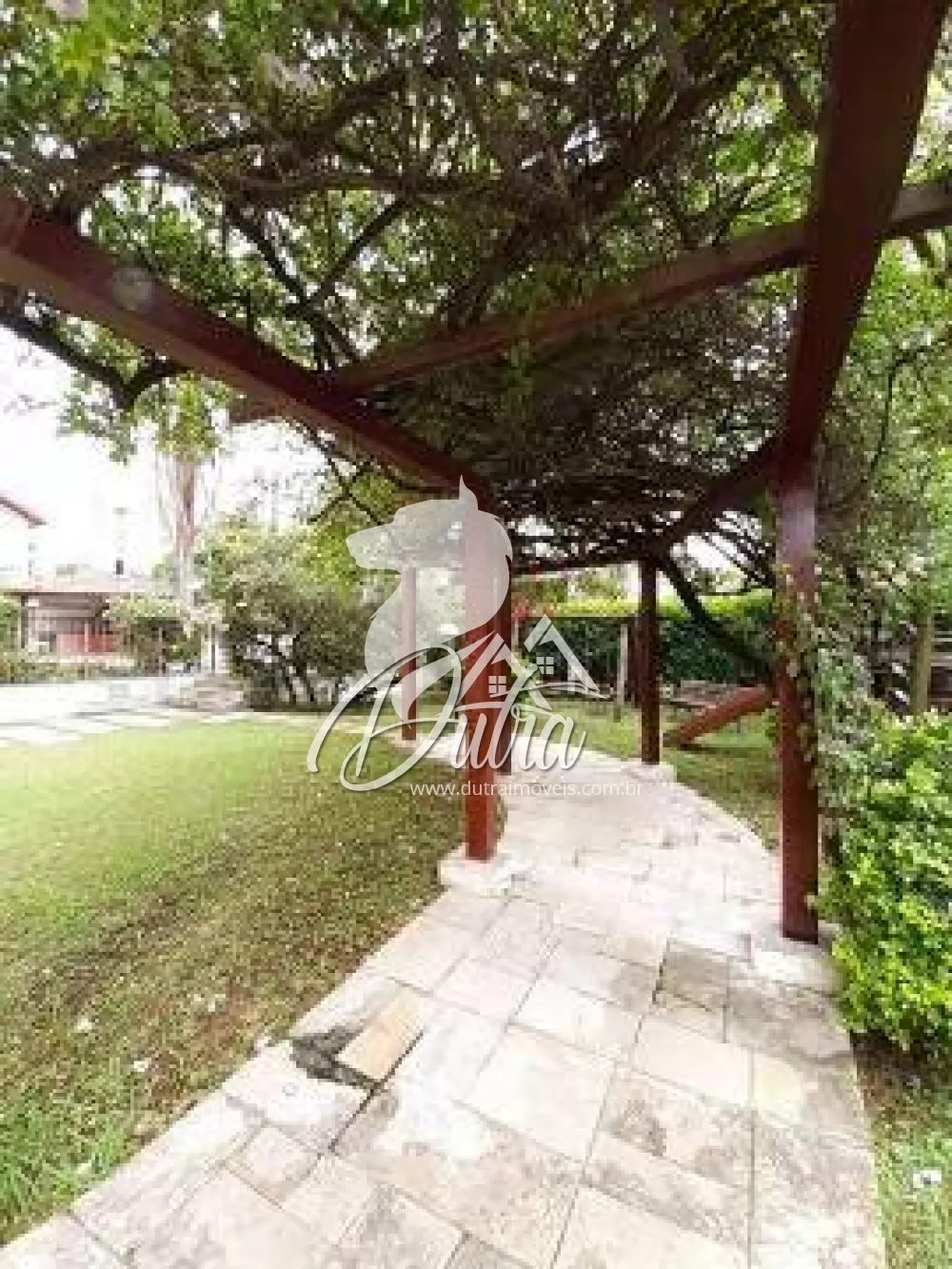 Edifício Villa Arie Pinheiros 173m² 02 Dormitórios 02 Suítes 3 Vagas
