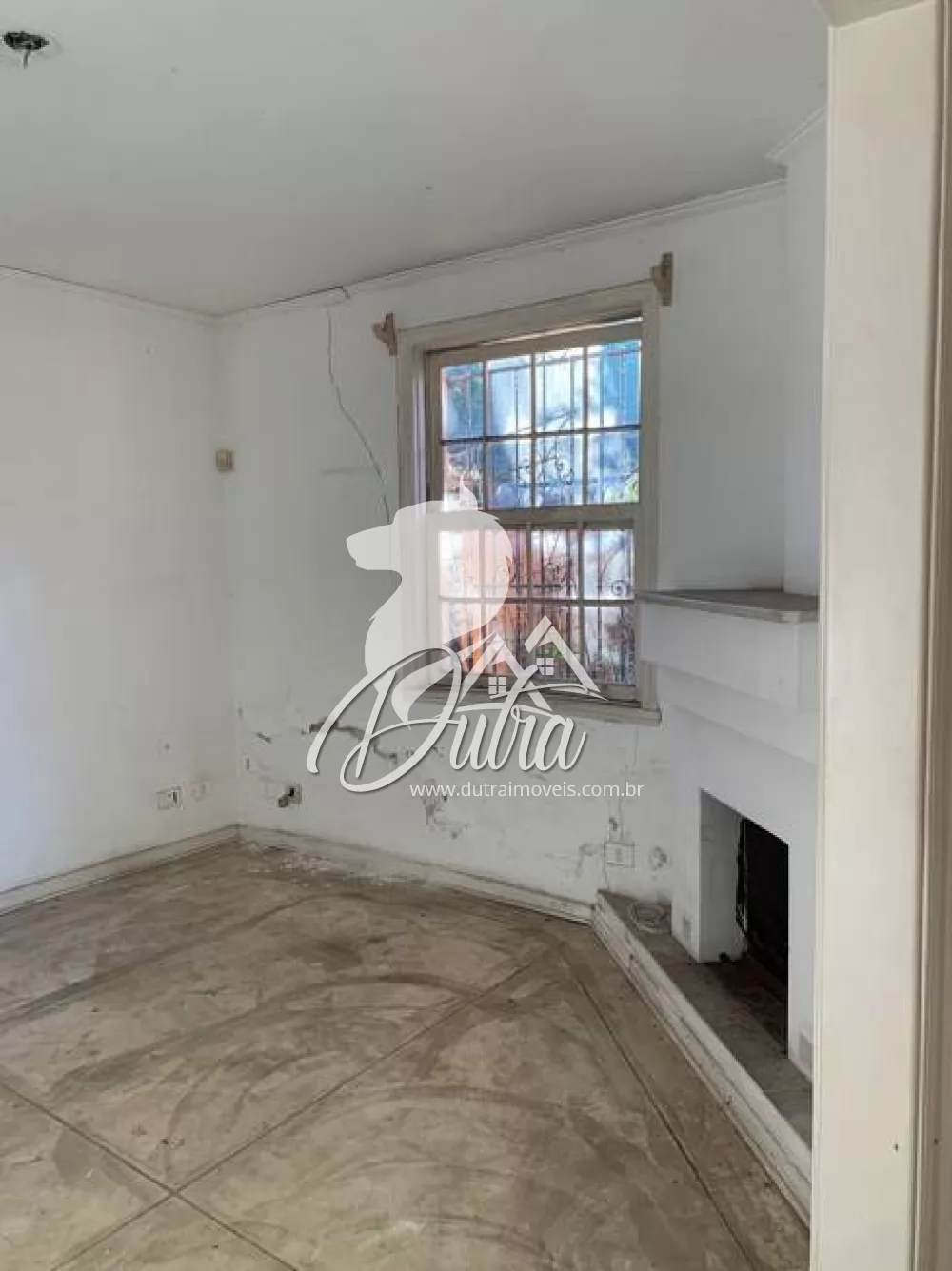 Padrão Jardim Europa 240m² 03 Dormitórios 02 Suítes 3 Vagas
