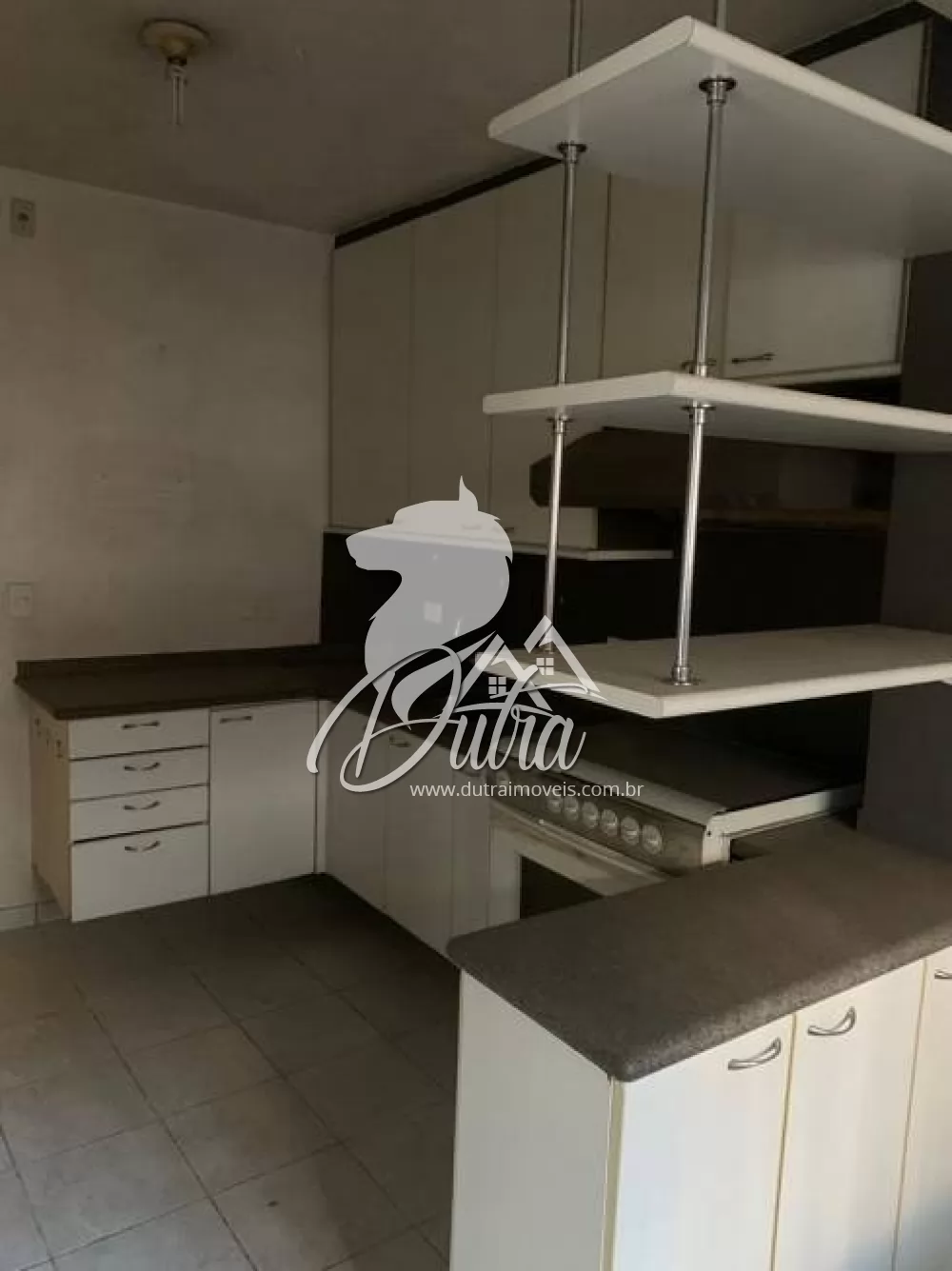 Padrão Jardim Europa 240m² 03 Dormitórios 02 Suítes 3 Vagas