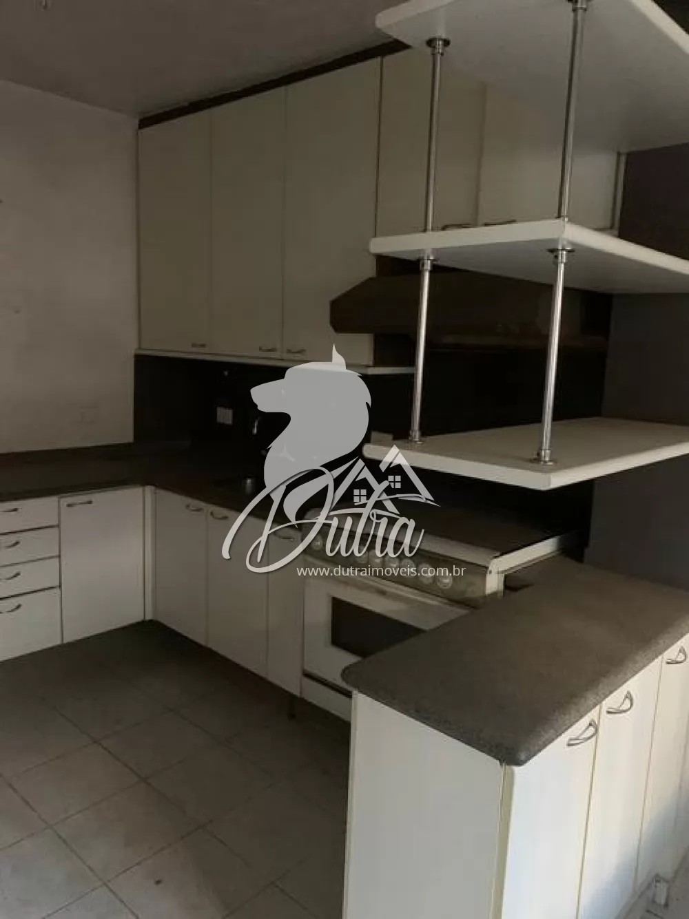 Padrão Jardim Europa 240m² 03 Dormitórios 02 Suítes 3 Vagas