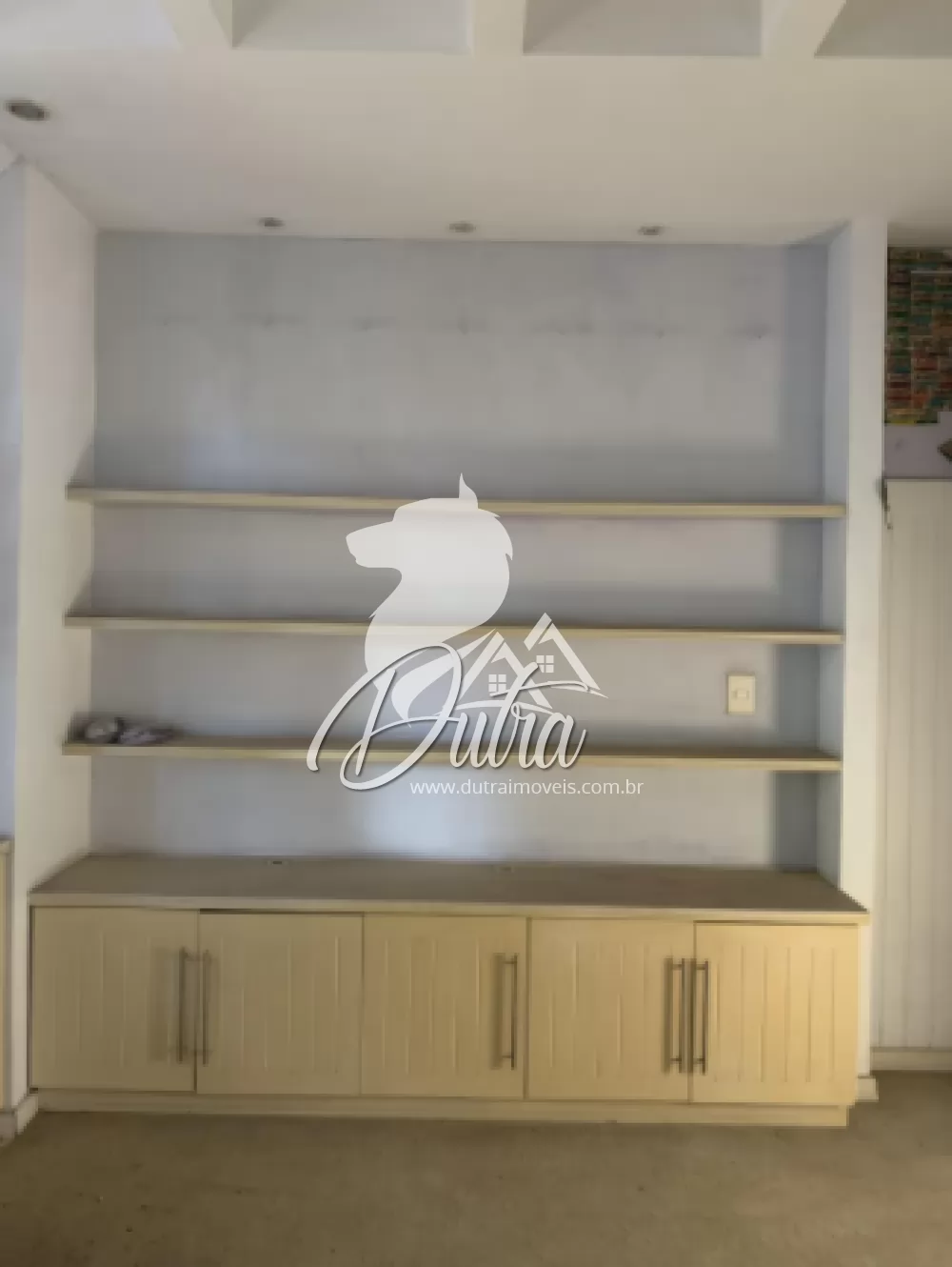 Padrão Jardim Europa 240m² 03 Dormitórios 02 Suítes 3 Vagas