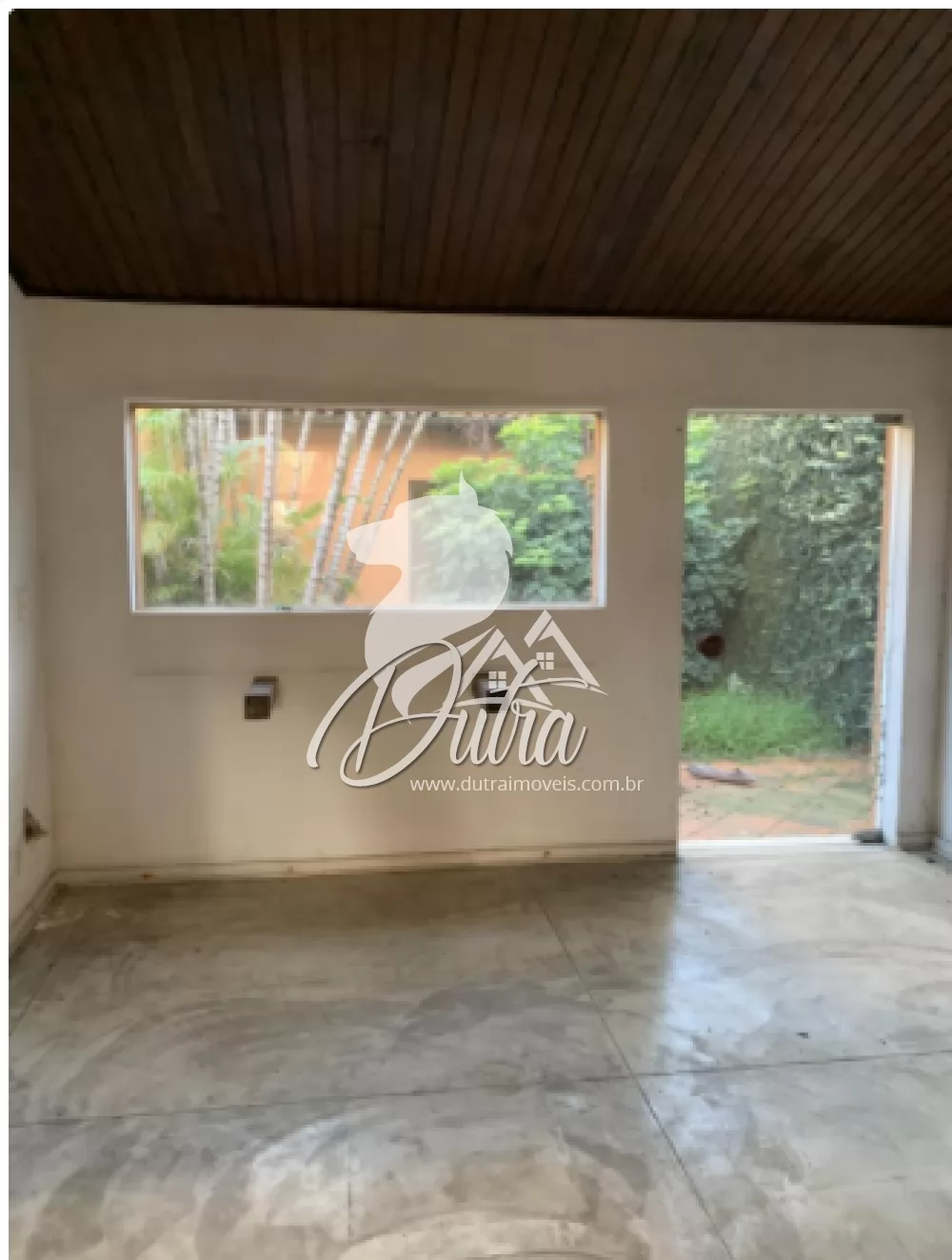 Padrão Jardim Europa 240m² 03 Dormitórios 02 Suítes 3 Vagas