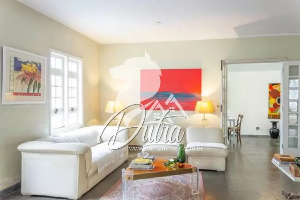 Padrão Cidade Jardim 296m² 03 Dormitórios 02 Suítes 3 Vagas