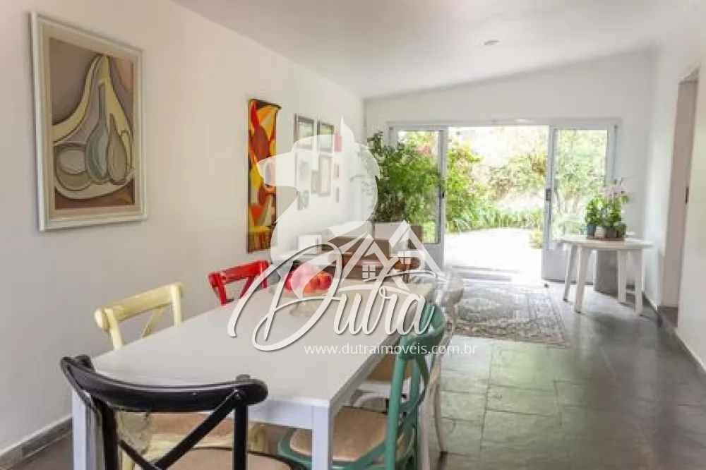 Padrão Cidade Jardim 296m² 03 Dormitórios 02 Suítes 3 Vagas