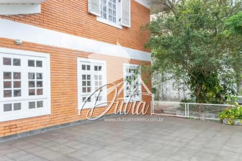Padrão Cidade Jardim 296m² 03 Dormitórios 02 Suítes 3 Vagas
