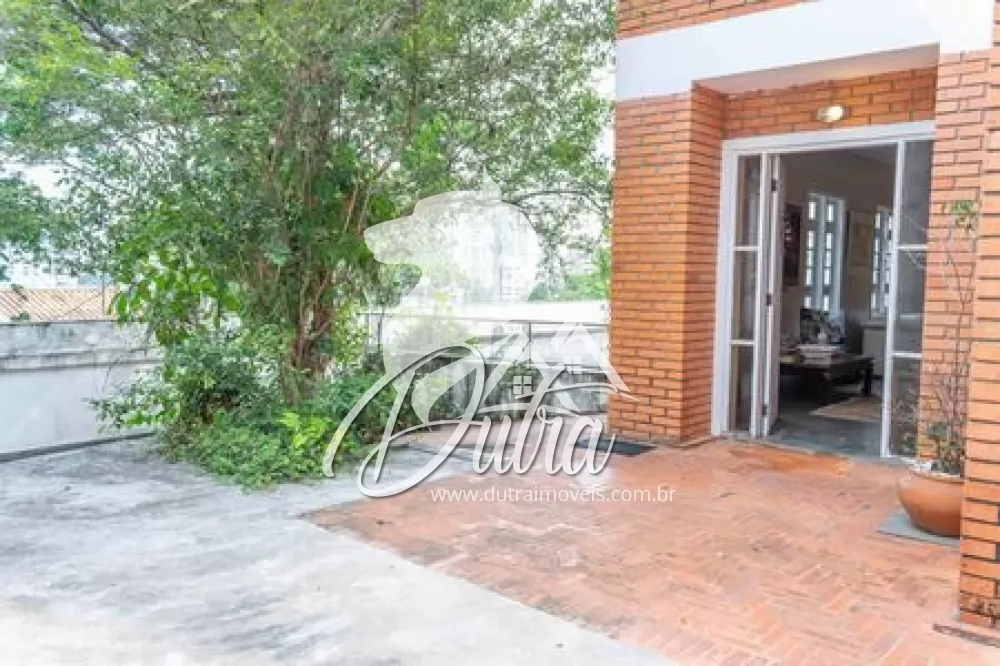 Padrão Cidade Jardim 296m² 03 Dormitórios 02 Suítes 3 Vagas