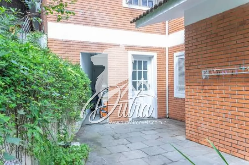 Padrão Cidade Jardim 296m² 03 Dormitórios 02 Suítes 3 Vagas