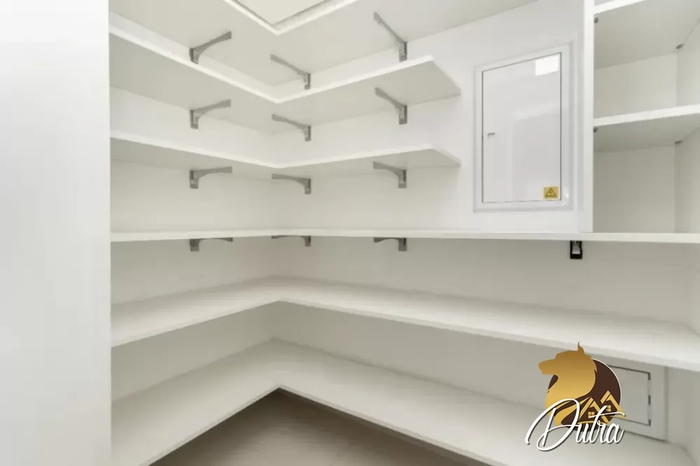 Araguari 561 Vila Uberabinha 184m² 03 Dormitórios 03 Suítes 3 Vagas