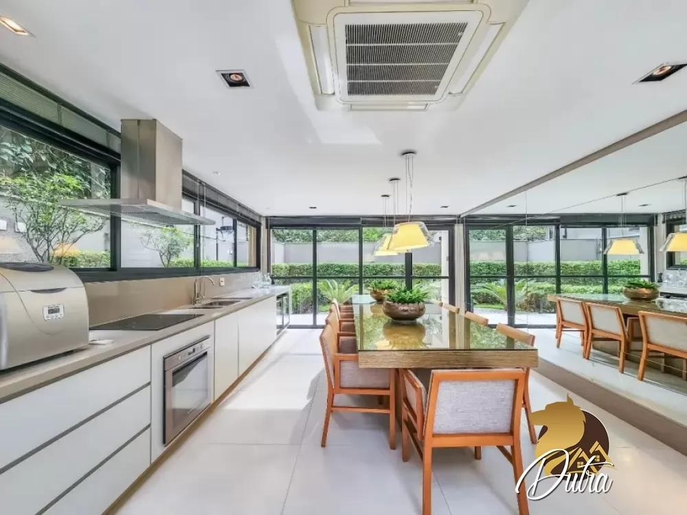 Araguari 561 Vila Uberabinha 184m² 03 Dormitórios 03 Suítes 3 Vagas