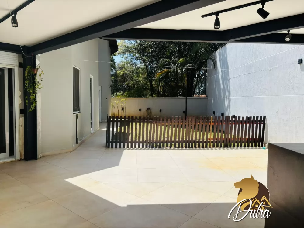 TAquaral Jardim Itapeva 200m² 04 Dormitórios 01 Suítes 4 Vagas