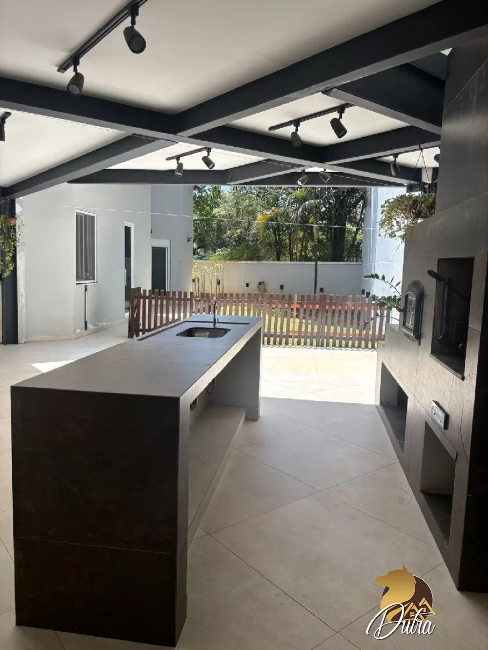 TAquaral Jardim Itapeva 200m² 04 Dormitórios 01 Suítes 4 Vagas