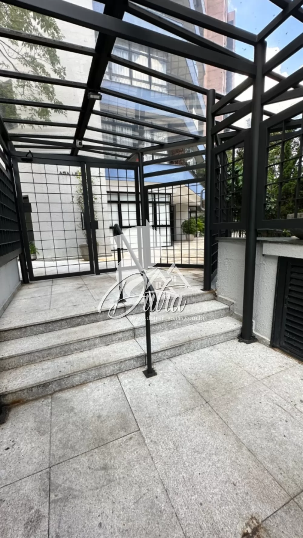 Edifício Asas de Butterfly Itaim Bibi 250m² 04 Dormitórios 03 Suítes 4 Vagas