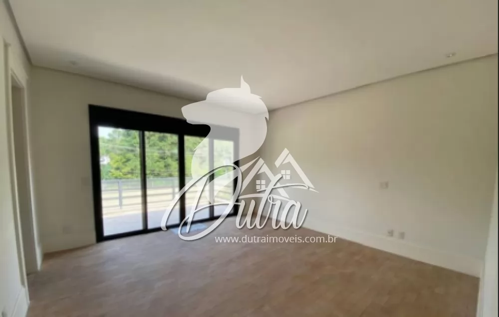 Casa de Condomínio Jardim Morumbi 435m² 04 Dormitórios 04 Suítes 3 Vagas