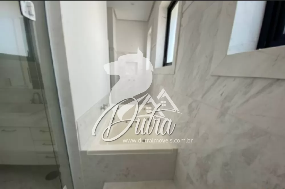 Casa de Condomínio Jardim Morumbi 435m² 04 Dormitórios 04 Suítes 3 Vagas