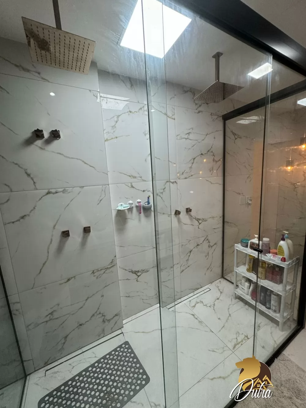 Padrão Cidade Ademar 540m² 06 Dormitórios 04 Suítes 4 Vagas