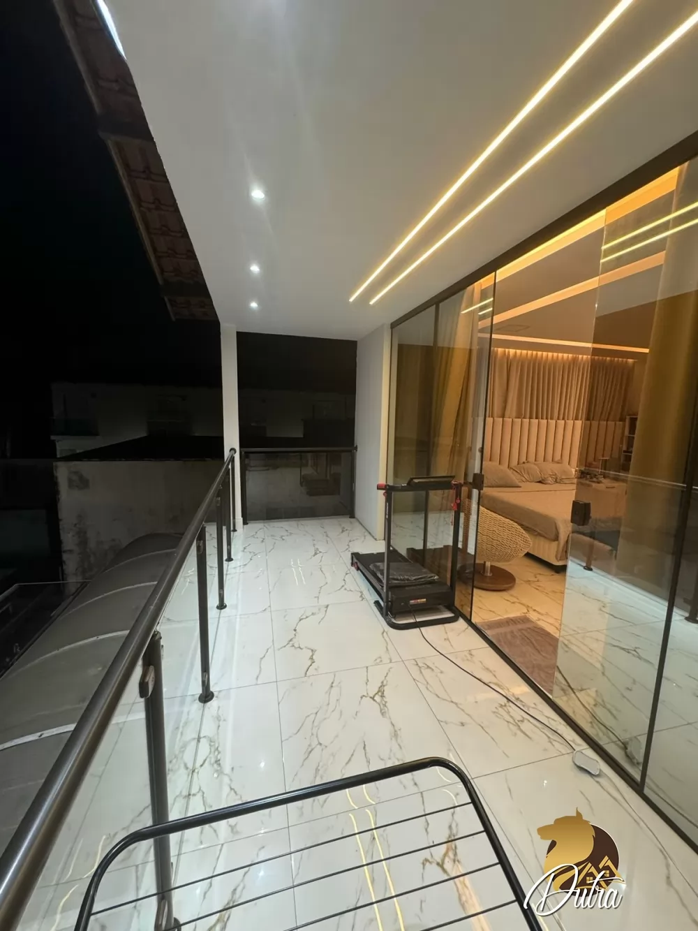 Padrão Cidade Ademar 540m² 06 Dormitórios 04 Suítes 4 Vagas