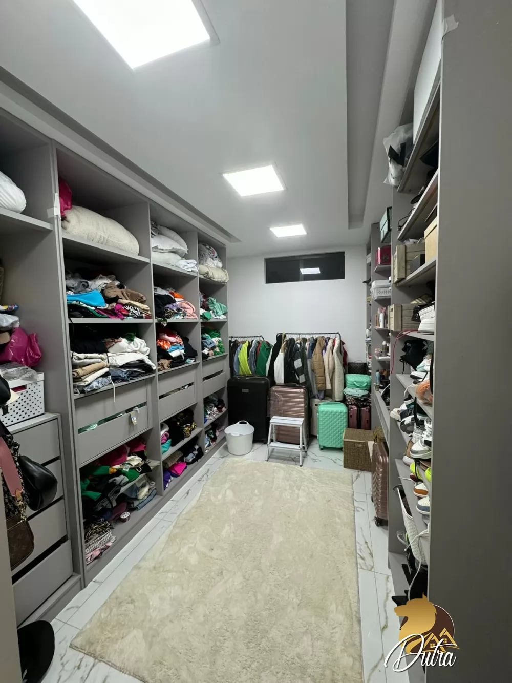 Padrão Cidade Ademar 540m² 06 Dormitórios 04 Suítes 4 Vagas
