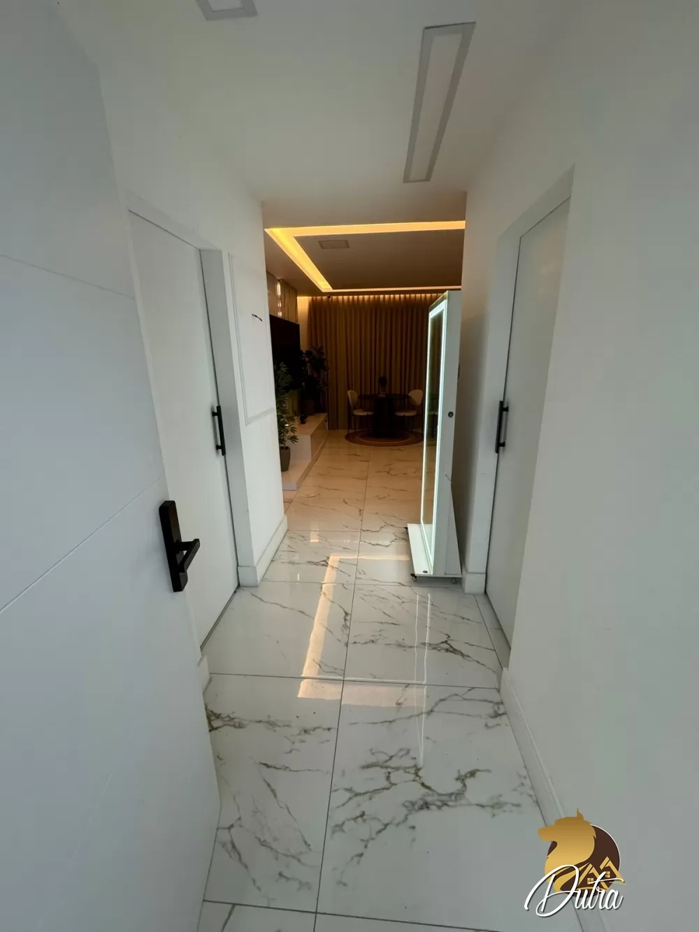 Padrão Cidade Ademar 540m² 06 Dormitórios 04 Suítes 4 Vagas