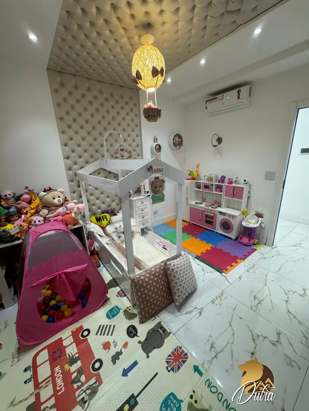 Padrão Cidade Ademar 540m² 06 Dormitórios 04 Suítes 4 Vagas
