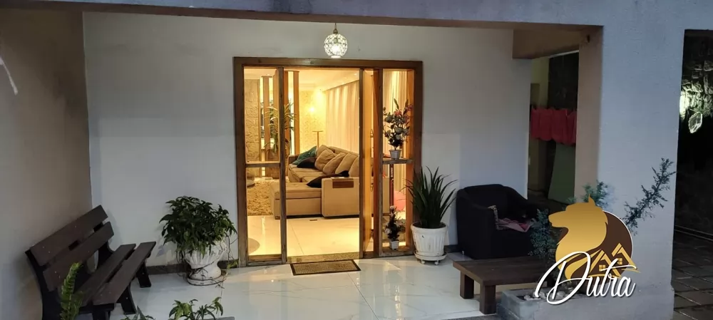 Padrão Cidade Ademar 540m² 06 Dormitórios 04 Suítes 4 Vagas