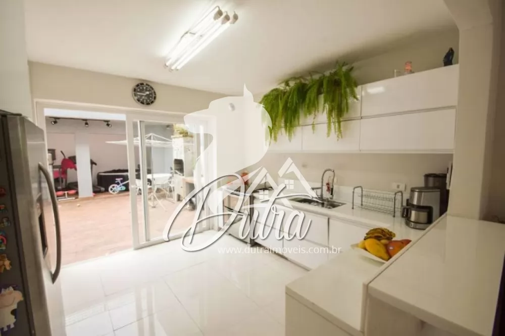 Padrão Indianópolis 280m² 03 Dormitórios 01 Suítes 3 Vagas
