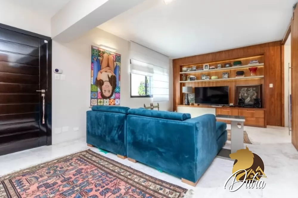 Padrão Jardim Europa 300m² 03 Dormitórios 03 Suítes 3 Vagas