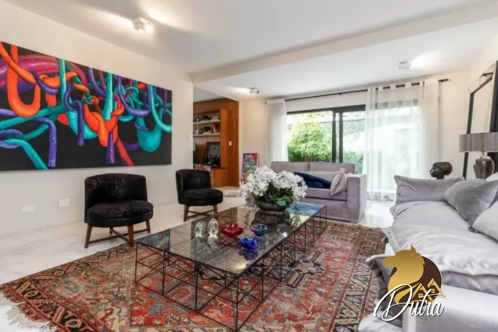 Padrão Jardim Europa 300m² 03 Dormitórios 03 Suítes 3 Vagas