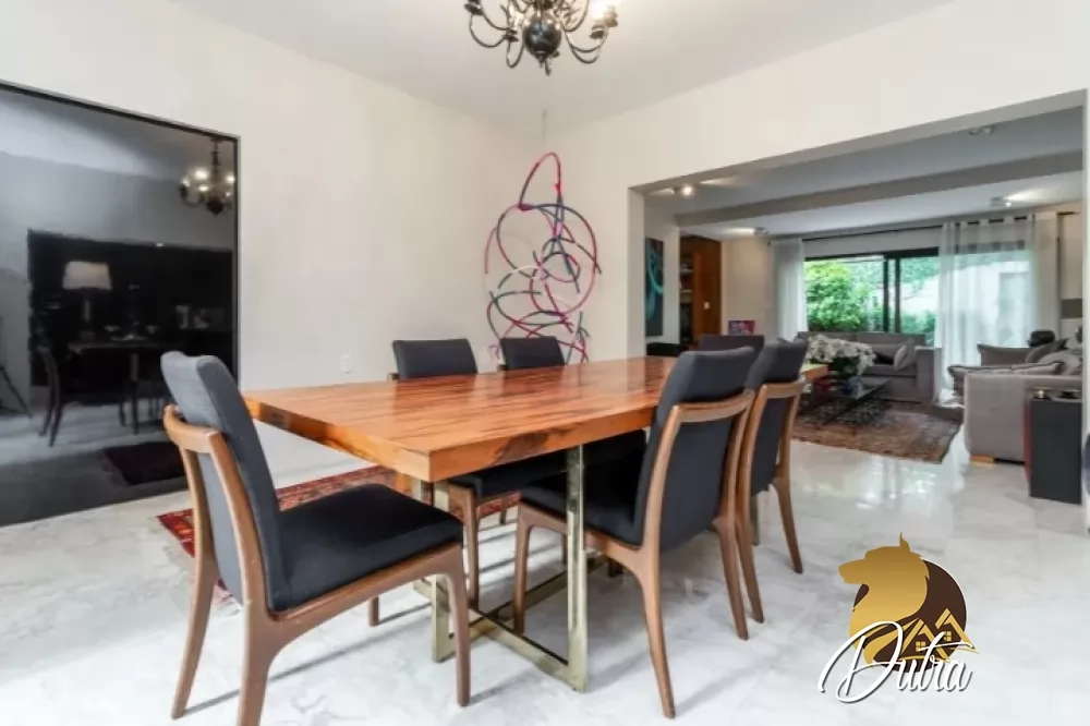 Padrão Jardim Europa 300m² 03 Dormitórios 03 Suítes 3 Vagas