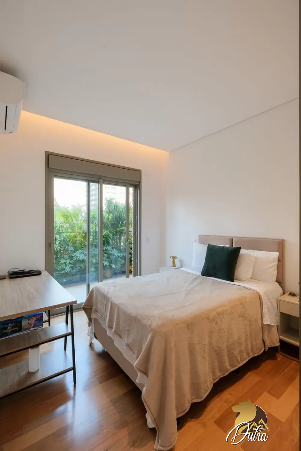 Cond. I.180 Ibirapuera Vila Mariana 520m² 04 Dormitórios 04 Suítes 5 Vagas