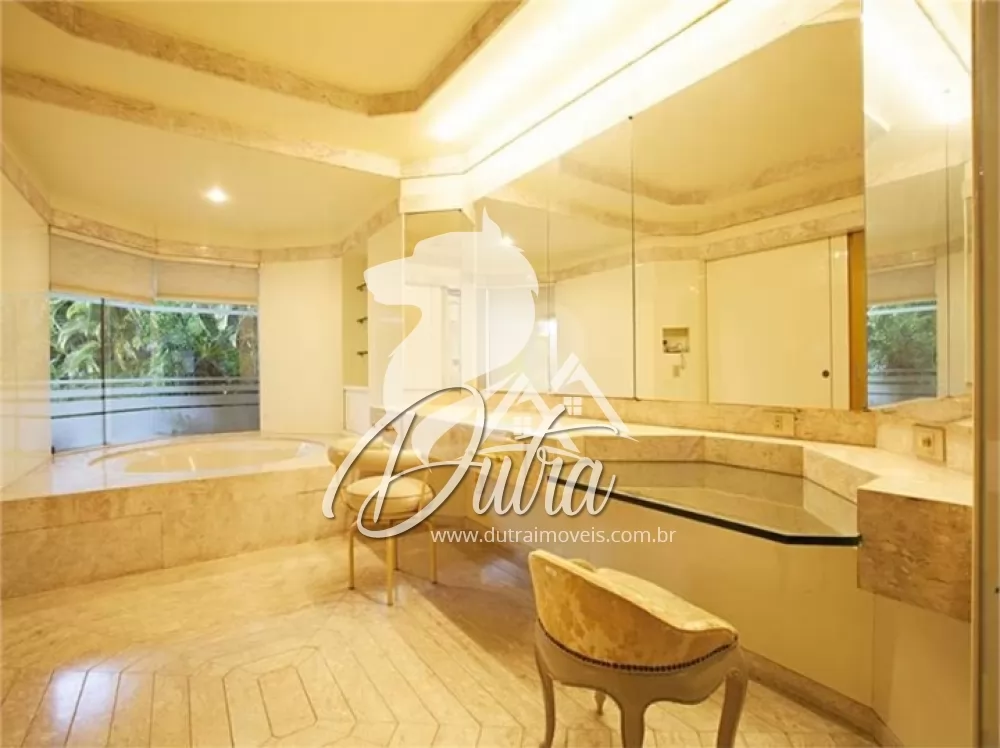 Padrão Jardim América 1365m² 05 Dormitórios 05 Suítes 6 Vagas
