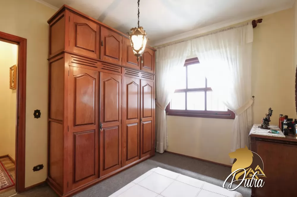 Padrão Jardim Morumbi 460m² 04 Dormitórios 02 Suítes 4 Vagas