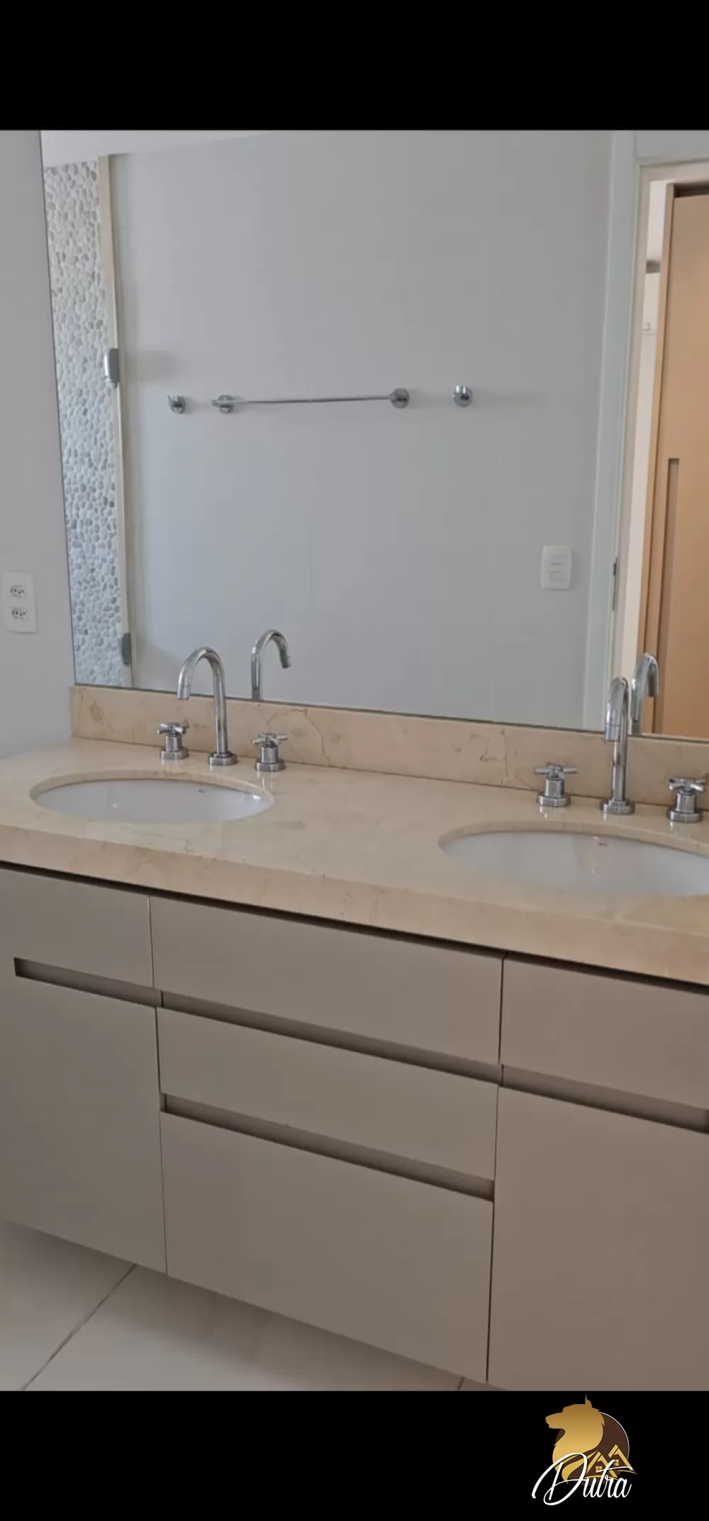 Condomínio RSVP Chácara Santo Antônio (Zona Su 189m² 03 Dormitórios 03 Suítes 3 Vagas