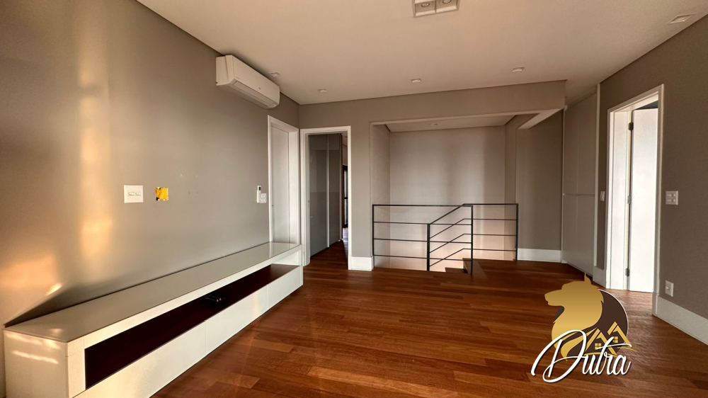 Edifício Araguari 561 Vila Uberabinha 358m² 04 Dormitórios 04 Suítes 4 Vagas