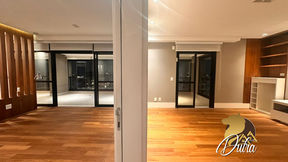 Edifício Araguari 561 Vila Uberabinha 358m² 04 Dormitórios 04 Suítes 4 Vagas