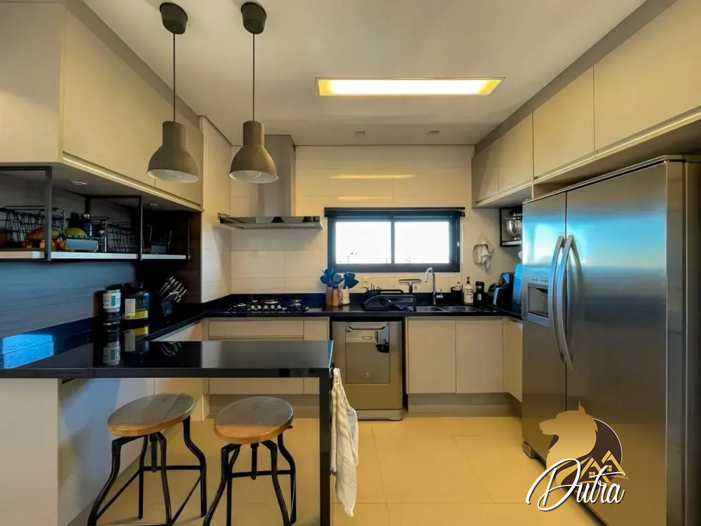 Edifício Araguari 561 Vila Uberabinha 358m² 04 Dormitórios 04 Suítes 4 Vagas