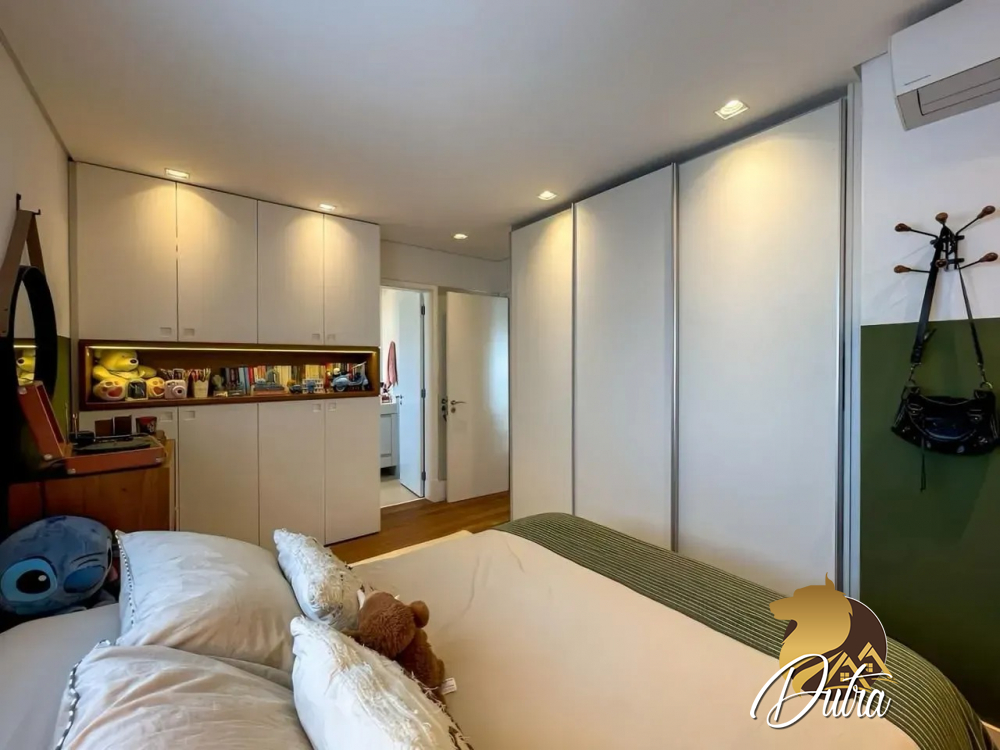 Edifício Araguari 561 Vila Uberabinha 358m² 04 Dormitórios 04 Suítes 4 Vagas