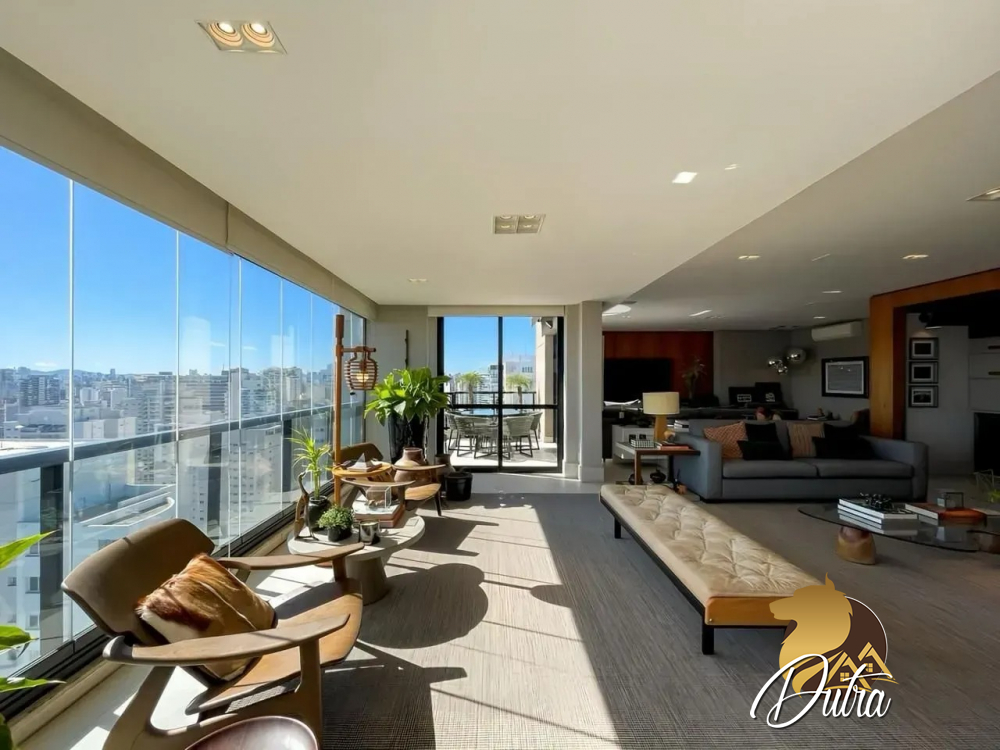 Edifício Araguari 561 Vila Uberabinha 358m² 04 Dormitórios 04 Suítes 4 Vagas