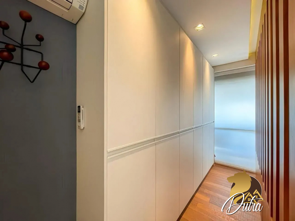 Edifício Araguari 561 Vila Uberabinha 358m² 04 Dormitórios 04 Suítes 4 Vagas