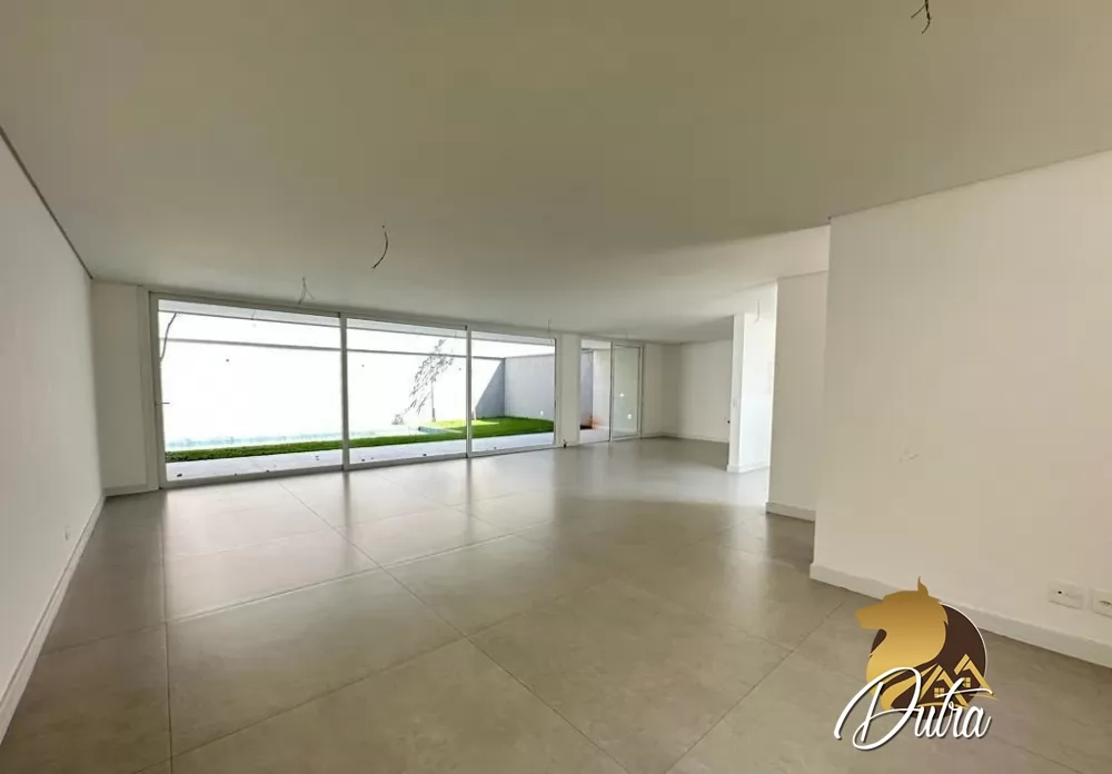 Condomínio Jamestown Campo Belo 401m² 04 Dormitórios 04 Suítes 3 Vagas