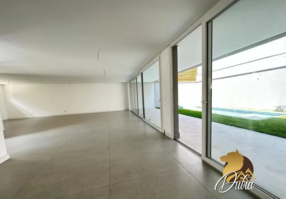 Condomínio Jamestown Campo Belo 401m² 04 Dormitórios 04 Suítes 3 Vagas
