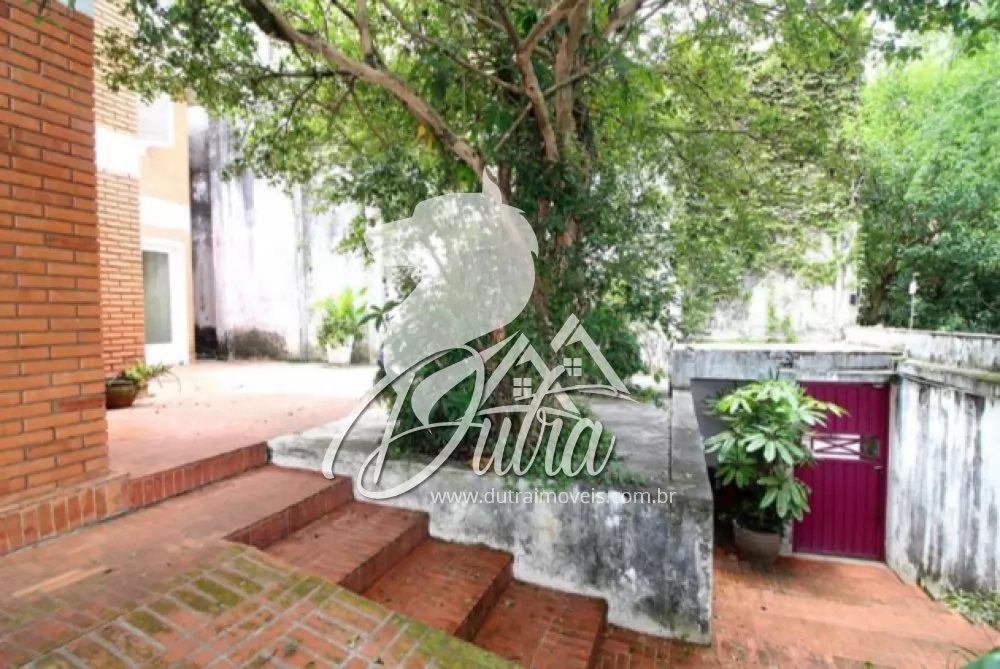 Padrão Cidade Jardim 296m² 03 Dormitórios 02 Suítes 3 Vagas