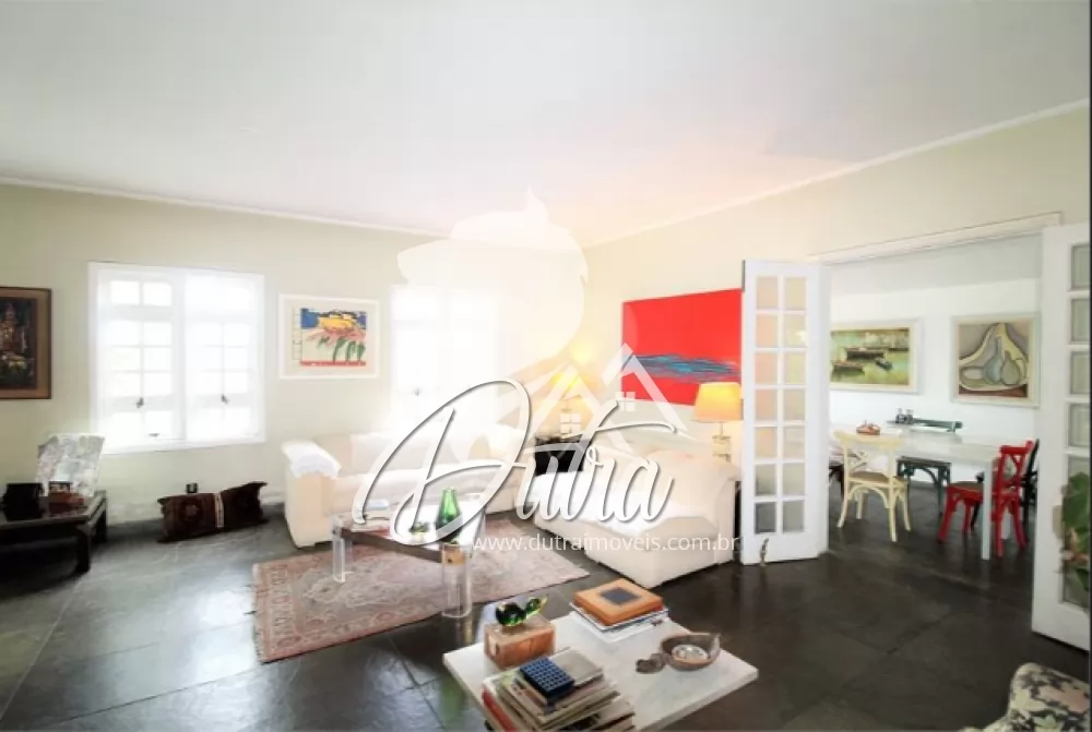 Padrão Cidade Jardim 296m² 03 Dormitórios 02 Suítes 3 Vagas