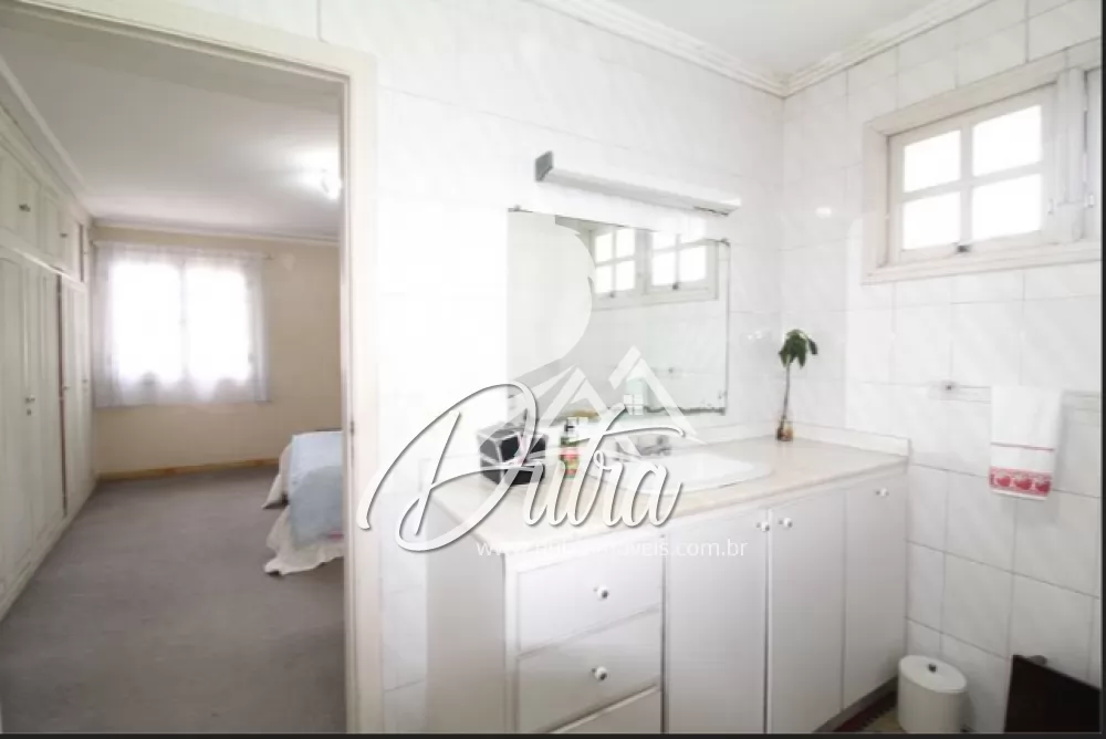 Padrão Cidade Jardim 296m² 03 Dormitórios 02 Suítes 3 Vagas