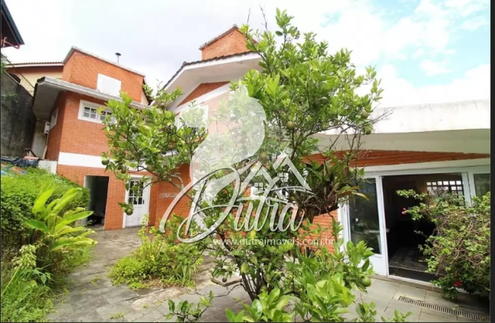 Padrão Cidade Jardim 296m² 03 Dormitórios 02 Suítes 3 Vagas