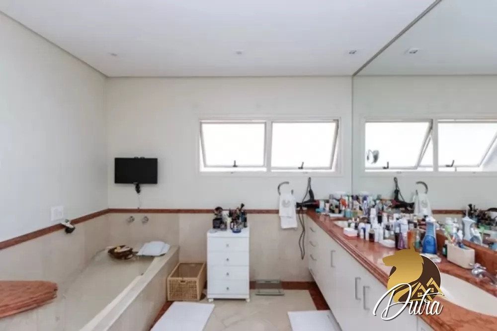 Edifício Henry Cerqueira César 325m² 03 Dormitórios 02 Suítes 2 Vagas