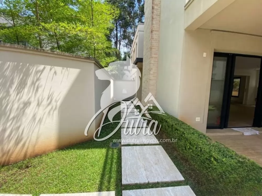 Casa de Condomínio Jardim Morumbi 435m² 04 Dormitórios 04 Suítes 3 Vagas