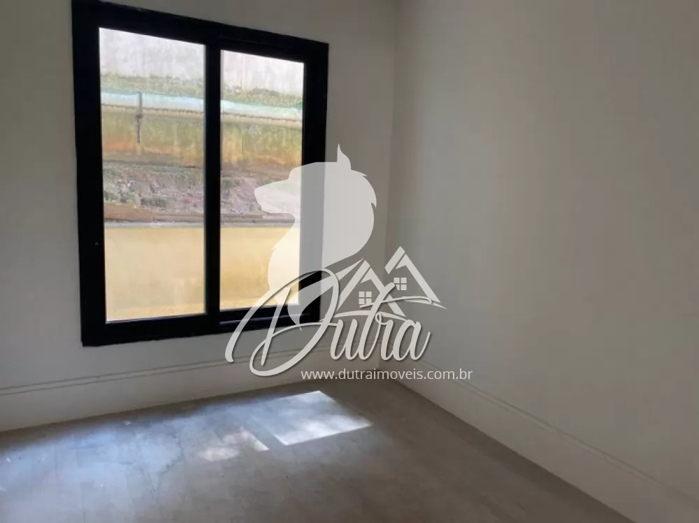 Casa de Condomínio Jardim Morumbi 435m² 04 Dormitórios 04 Suítes 3 Vagas