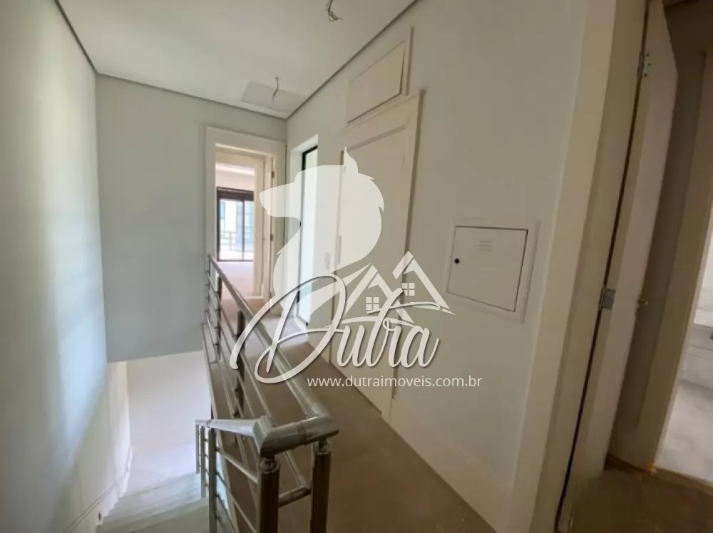 Casa de Condomínio Jardim Morumbi 435m² 04 Dormitórios 04 Suítes 3 Vagas