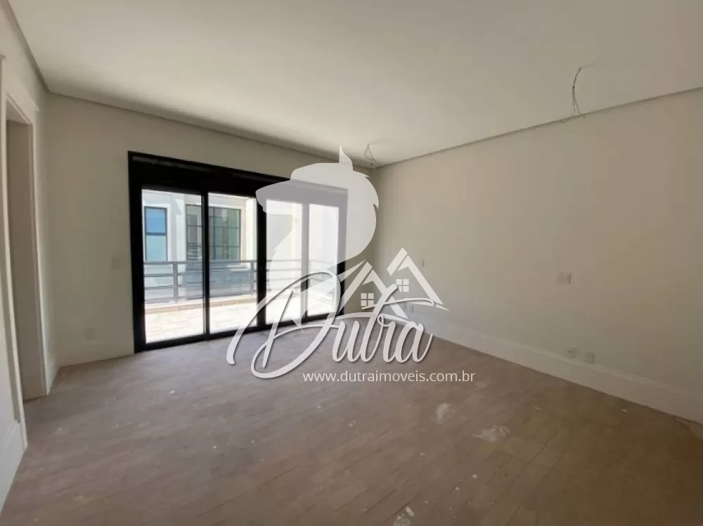 Casa de Condomínio Jardim Morumbi 435m² 04 Dormitórios 04 Suítes 3 Vagas
